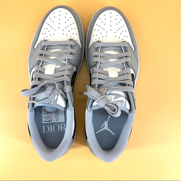 ✈️Sold!DIOR× Nike Jordan 1 Retro Low Dior sneaker - Picture 6 of 15